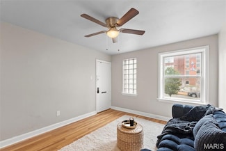 4930 Kemper Ave, Saint Louis, MO 63139