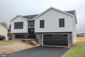69 Cortland Cir, Shippensburg, PA 17257