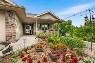 219 Fallen Oaks Ln, Sheboygan Falls, WI 53085