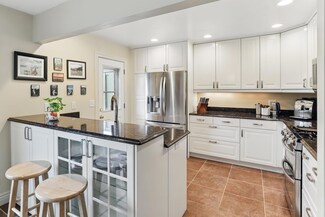 166 Windsor Ln, New Brighton, MN 55112