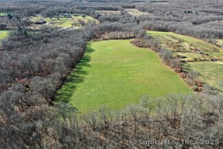 139 W Town St, Lebanon, CT 06249