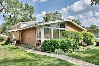 9353 Ewing Ave, Evanston, IL 60203