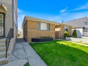 1807 E 93rd St, Chicago, IL 60617