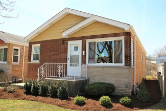 4136 Gunderson Ave, Berwyn, IL 60402