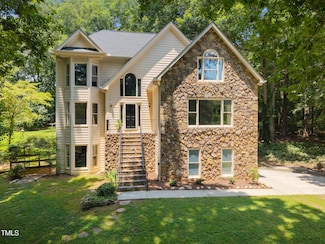 6001 Waters Way Dr, Raleigh, NC 27606