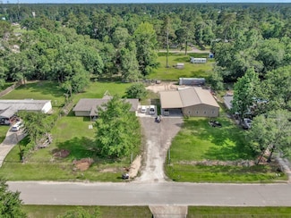 9141 Oak Arbor Dr, Conroe, TX 77384