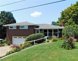 105 Stanton Dr, New Stanton, PA 15672
