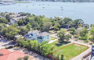 2934 Seargent St, Seabrook, TX 77586