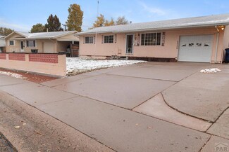 16 Bramblewood Ln, Pueblo, CO 81005