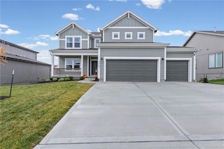 2765 SW 11th St, Lee's Summit, MO 64081