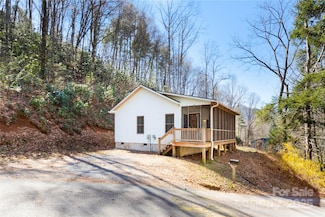178 Chestnut Walk Dr, Waynesville, NC 28786