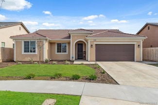 3438 N Oakwood Ct, Visalia, CA 93291