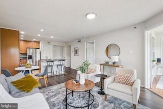 3315 Wyndham Cir Unit 3223, Alexandria, VA 22302