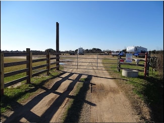 4843 Mieth Rd, Sealy, TX 77474