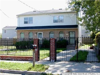 625 Elbe Ave, Staten Island, NY 10304