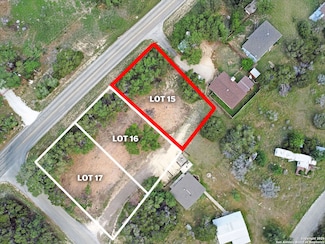 2237 Potters Creek Rd, Canyon Lake, TX 78133