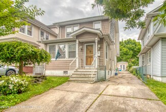 16 Joan Place, Staten Island, NY 10314