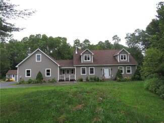 1115 Middle Rd, Warren, ME 04864