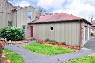 11 Far View Commons Unit 11, Southbury, CT 06488