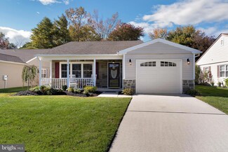 27 Andover Ct, Southampton, NJ 08088