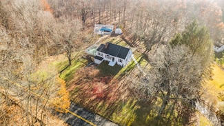 135 Elise Dr, Waterbury, CT 06708