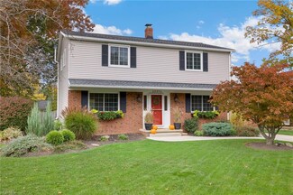 23392 Woodview Dr, North Olmsted, OH 44070