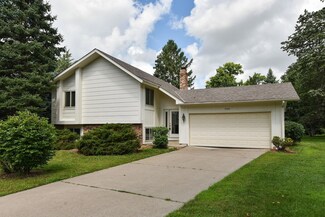 7240 Timber Ln N, Maple Grove, MN 55369