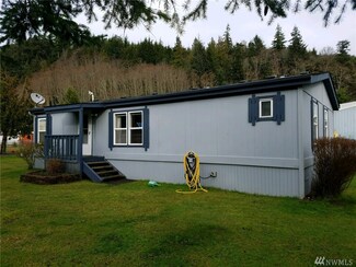 31 Salmon St, Clallam Bay, WA 98326