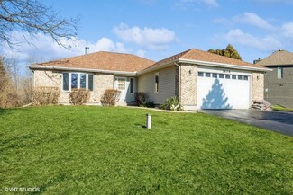 2808 Tahoe Ln, Spring Grove, IL 60081