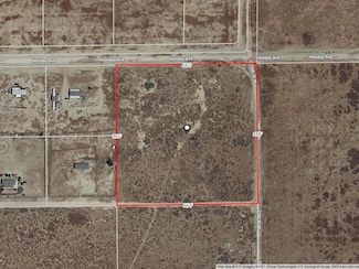 75 Holiday Ave, Rosamond, CA 93560