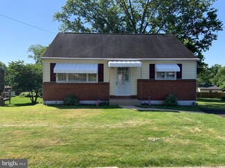 729 S 9th St, Perkasie, PA 18944