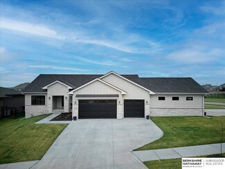 3949 S 207th St, Elkhorn, NE 68022