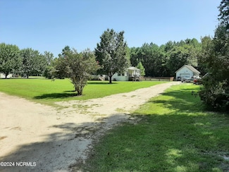 220 Jeans Way, Whiteville, NC 28472