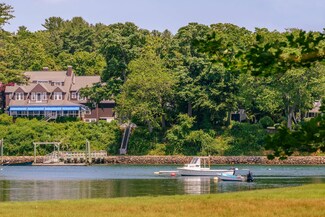 13 Harmon Park Rd, York, ME 03909
