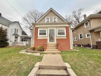 124 12th St, Rockford, IL 61104