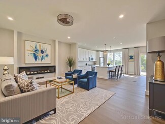 52 Fairfax St, Warrenton, VA 20186