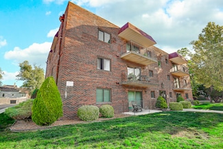 1940 183rd St Unit 1D, Homewood, IL 60430