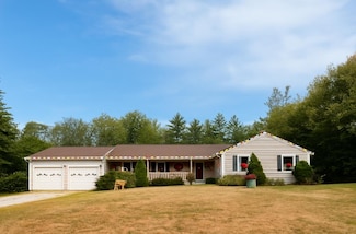 8 Juniper Ln, Barrington, NH 03825