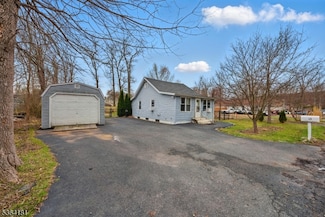 13 Madelyn Ave, West Milford, NJ 07480