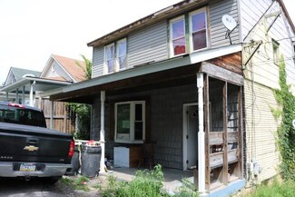 1302 Locust St, Tarentum, PA 15084
