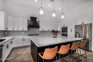 3130 S Valle Verde Cir, Mesa, AZ 85212