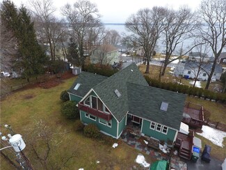 14 Cedar Dr, Bristol, RI 02809