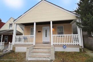 14 Laurel Ave, Staten Island, NY 10304