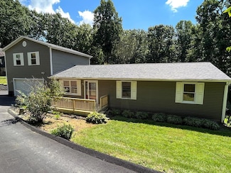 394 Oak Grove Way, Bluefield, VA 24605