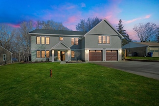 18600 Highland Ave, Wayzata, MN 55391
