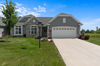 421 Prairie Song Ct, Waukesha, WI 53188