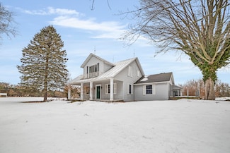 13677 Cypress St, Spring Lake, MI 49456