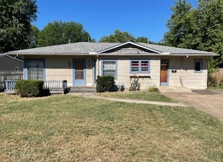 1921 N 8th St, Independence, KS 67301