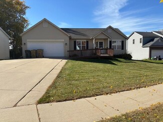 5146 Crescent Oaks Dr, Madison, WI 53704