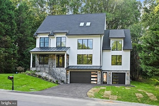 9615 Locust Hill Dr, Great Falls, VA 22066